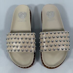 Vince Camuto Cream Sandals with Silver Studs, NWOT, size 6.5 , Kortlen